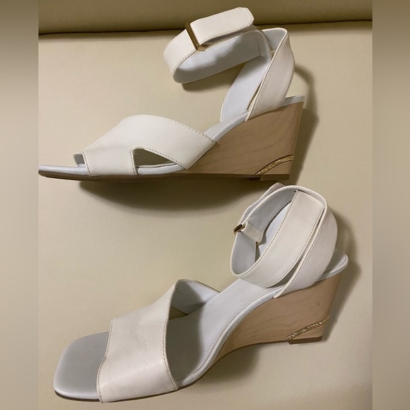 Franco Sarto Women's  Samina White 3” Wedge Sandals - Picture 3 of 5